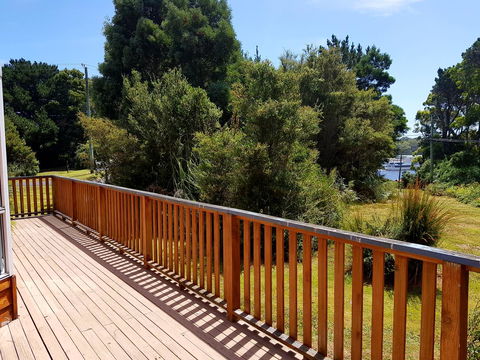 Regatta Point Tavern & Holiday Villas - ACT Tourism 32