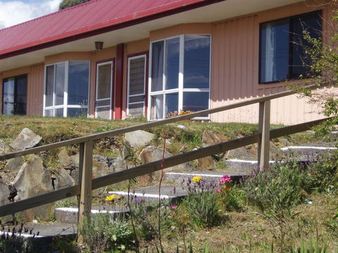 Regatta Point Tavern & Holiday Villas - ACT Tourism 2