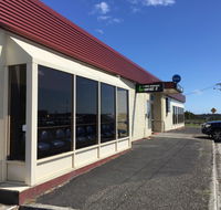 Regatta Point Tavern  Holiday Villas - ACT Tourism