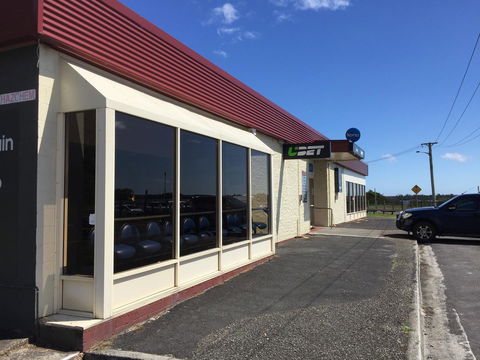 Regatta Point Tavern & Holiday Villas - ACT Tourism 0