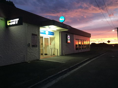 Regatta Point Tavern & Holiday Villas - ACT Tourism 9
