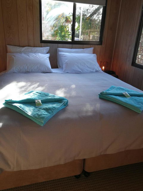 Hilltop Cottages - ACT Tourism 12