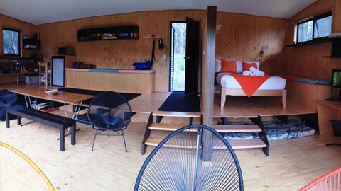 BAY OF FIRES ECO HUT Off Grid Experience At Binalong Bay - ACT Tourism 8