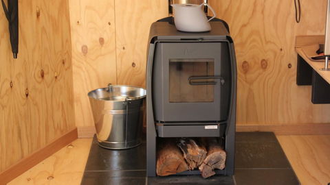 BAY OF FIRES ECO HUT Off Grid Experience At Binalong Bay - ACT Tourism 16