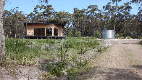 BAY OF FIRES ECO HUT Off Grid Experience At Binalong Bay - ACT Tourism 20