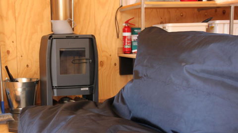 BAY OF FIRES ECO HUT Off Grid Experience At Binalong Bay - ACT Tourism 7