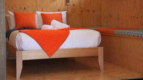 BAY OF FIRES ECO HUT Off Grid Experience At Binalong Bay - ACT Tourism 3