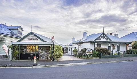 Touchwood Cottages - ACT Tourism 0