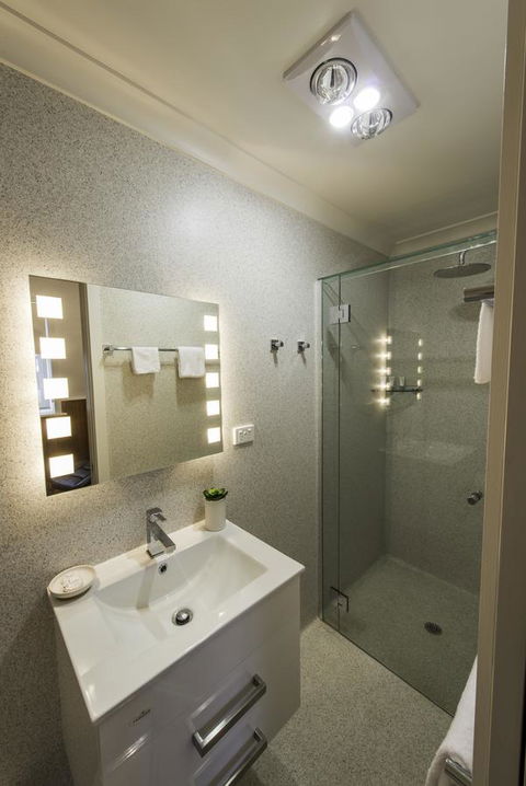Touchwood Cottages - ACT Tourism 15