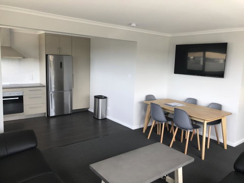 Seabrook Hotel - ACT Tourism 5