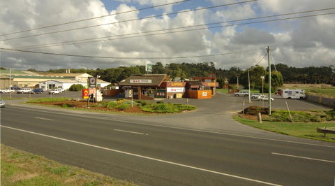 Seabrook Hotel - ACT Tourism 24