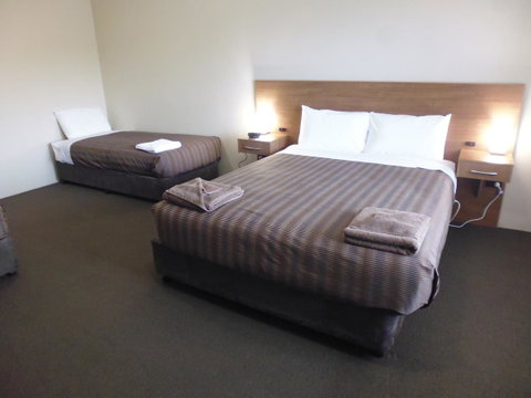 Seabrook Hotel - ACT Tourism 0