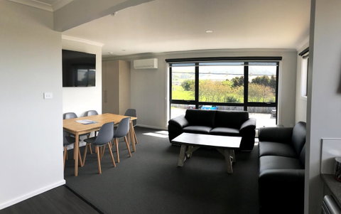 Seabrook Hotel - ACT Tourism 7