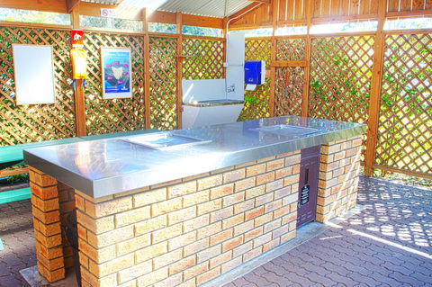 Strahan Beach Tourist Park - ACT Tourism 6