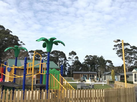 Strahan Beach Tourist Park - ACT Tourism 1