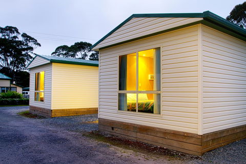 Strahan Beach Tourist Park - ACT Tourism 7