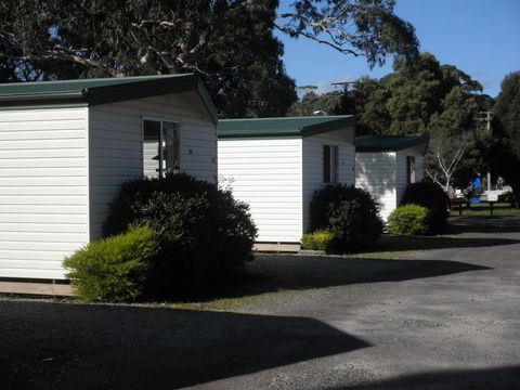 Strahan Beach Tourist Park - ACT Tourism 12