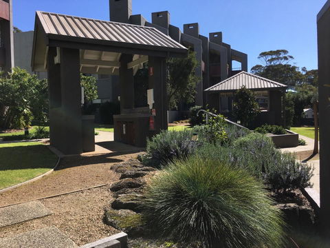 Cumberland Lorne Resort - ACT Tourism 1