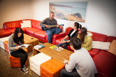 The Island Accommodation - ACT Tourism 16