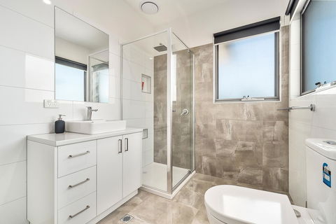 Rosewater Townhouses Dromana - ACT Tourism 19
