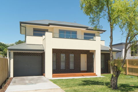 Rosewater Townhouses Dromana - ACT Tourism 26
