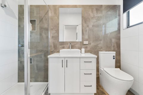 Rosewater Townhouses Dromana - ACT Tourism 11
