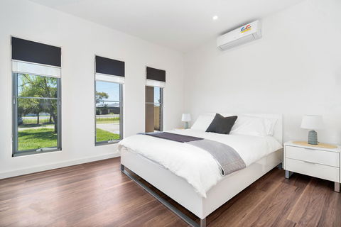 Rosewater Townhouses Dromana - ACT Tourism 29