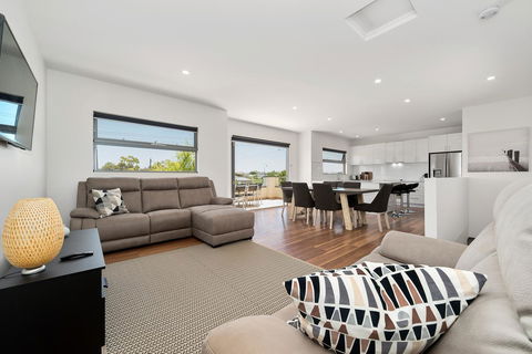 Rosewater Townhouses Dromana - ACT Tourism 0