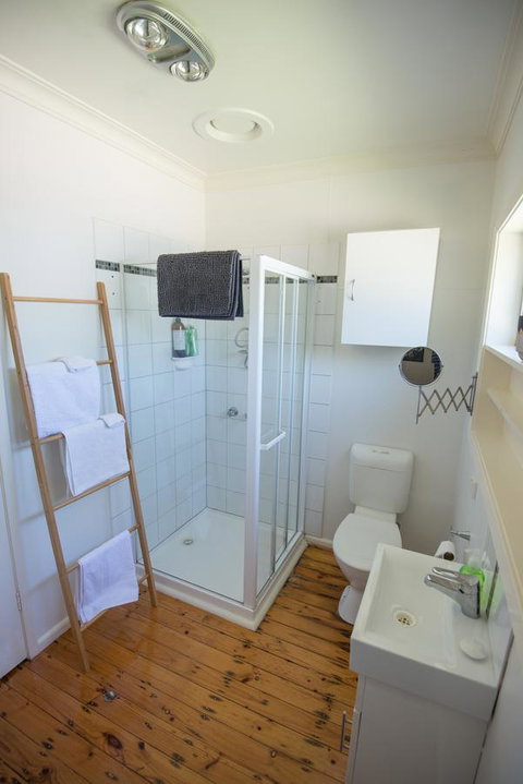 Flora Hill Creek Views - ACT Tourism 3