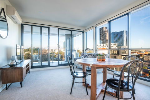 Poplar Apartments - ACT Tourism 0