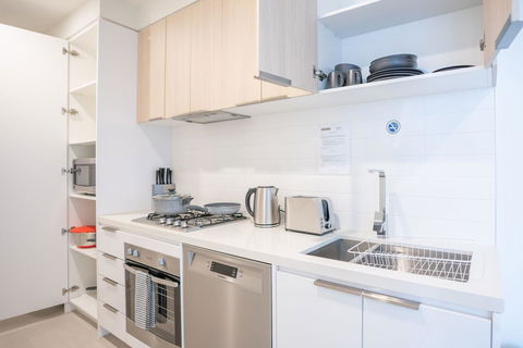 Poplar Apartments - ACT Tourism 14
