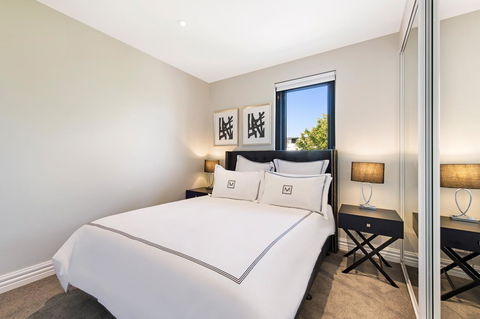 Manhattan Apartments - Notting Hill - ACT Tourism 24