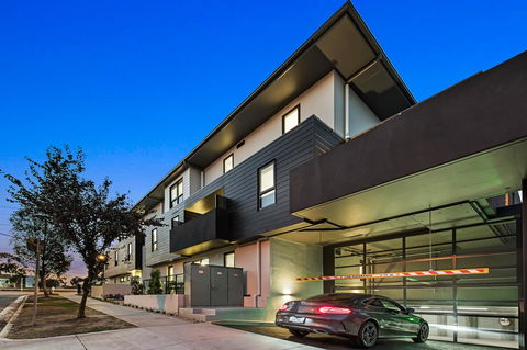 Manhattan Apartments - Notting Hill - ACT Tourism 30