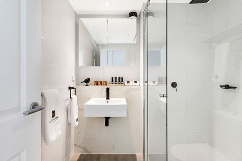 Manhattan Apartments - Notting Hill - ACT Tourism 21
