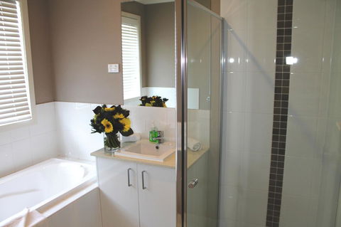 Atarhi Villas - Melbourne - ACT Tourism 10