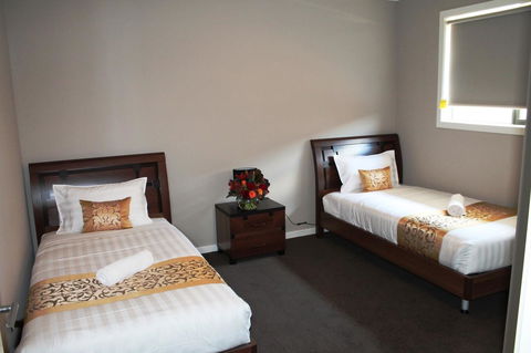 Atarhi Villas - Melbourne - ACT Tourism 6