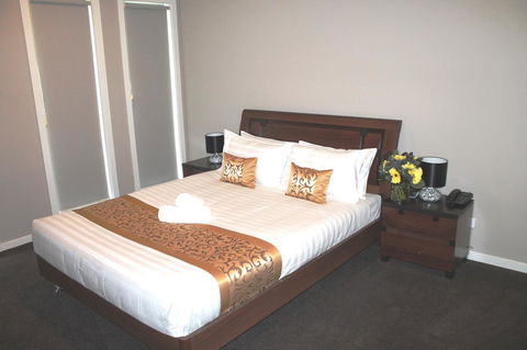 Atarhi Villas - Melbourne - ACT Tourism 8