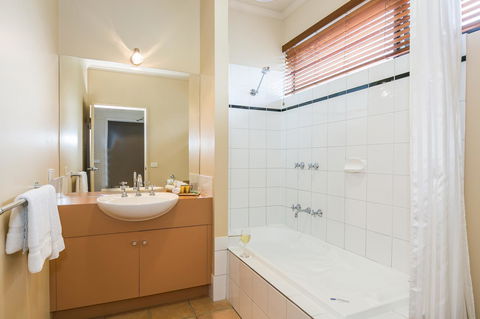 Lorne Surf Apartments - ACT Tourism 25