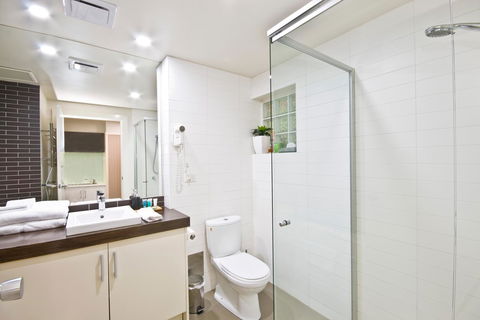 Lorne Bay View Motel - ACT Tourism 40