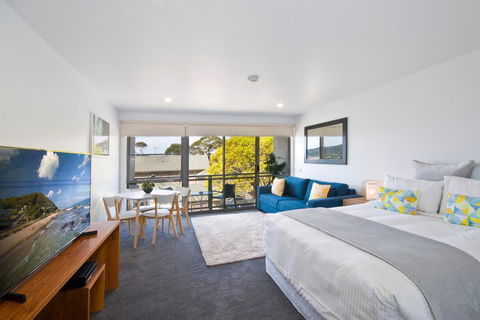 Lorne Bay View Motel - ACT Tourism 38