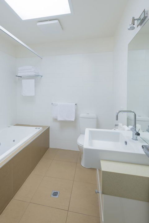 Port Campbell Parkview Motel & Apartments - ACT Tourism 34