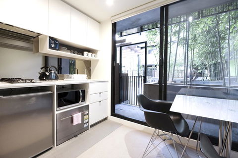 Mono Apartments On Franklin Street - ACT Tourism 26