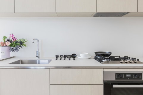New Eureka 108 Hotel Apartments - ACT Tourism 9