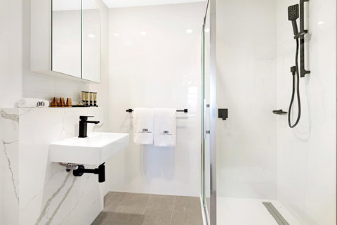 The Hamptons Apartments - St Kilda - ACT Tourism 11