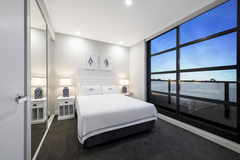The Hamptons Apartments - St Kilda - ACT Tourism 4