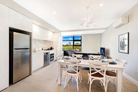 The Hamptons Apartments - St Kilda - ACT Tourism 21