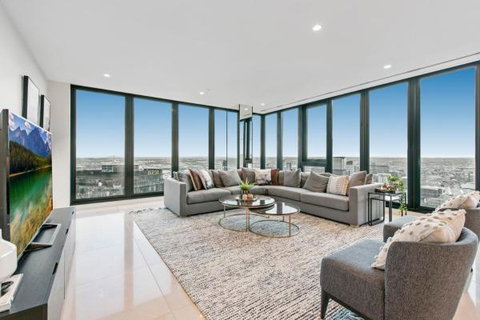Experience Platinum Hotel Apartments - ACT Tourism 17
