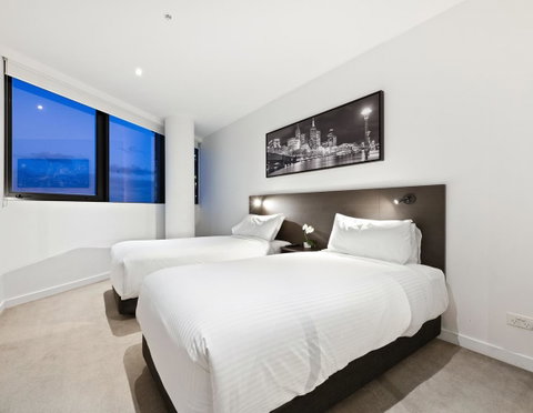 Experience Platinum Hotel Apartments - ACT Tourism 6