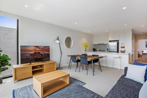 Experience Platinum Hotel Apartments - ACT Tourism 3