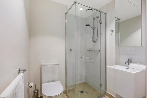 Experience Platinum Hotel Apartments - ACT Tourism 22